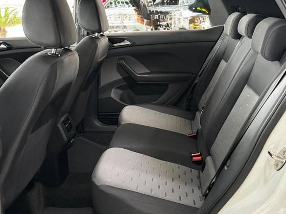 VOLKSWAGEN T-CROSS 1.0 200 TSI TOTAL FLEX COMFORTLINE AUTOMÁTICO